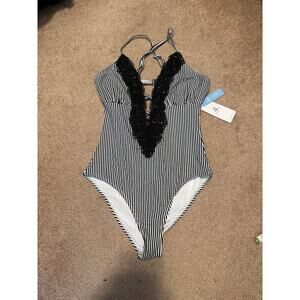Cupshe wish you well lace one piece swimsuit size M